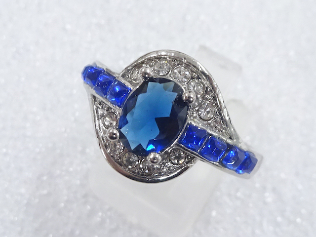 JAPANESE KIMONO / ANTIQUE COLORED STONE RING (SIZE 23)